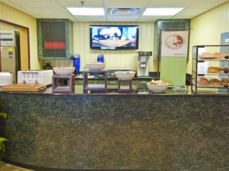 Country Inn & Suites By Radisson, Oklahoma City Airport, Ok