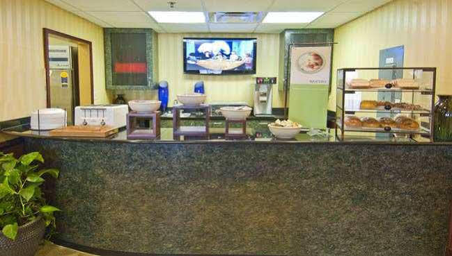 Hotel Country Inn & Suites By Radisson, Oklahoma City Airport, Ok